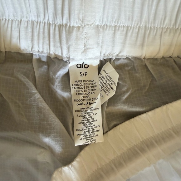 ALO Yoga White Women's Track Pants & Joggers - Picture 6 of 12